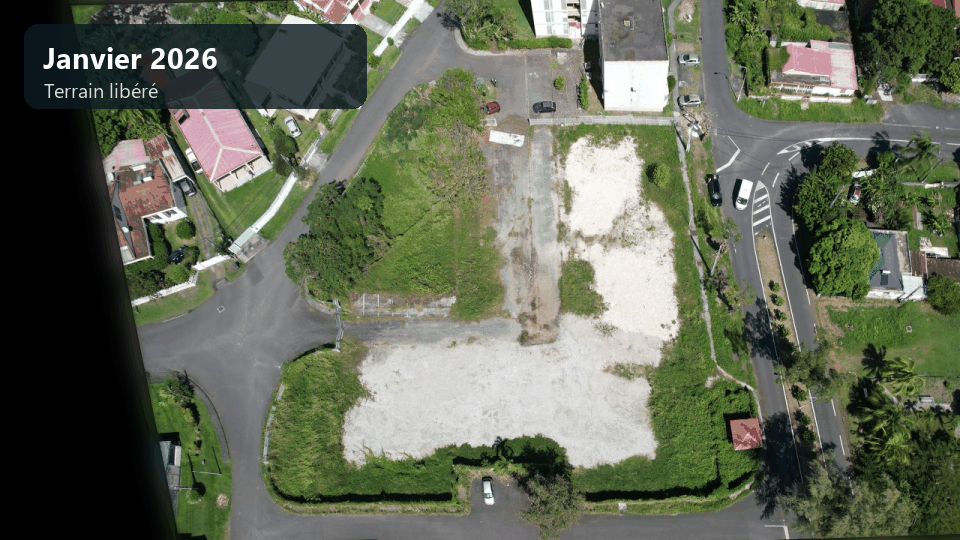 Animation aérienne montrant la construction des 48 logements de Tavernier de janvier à août 2026